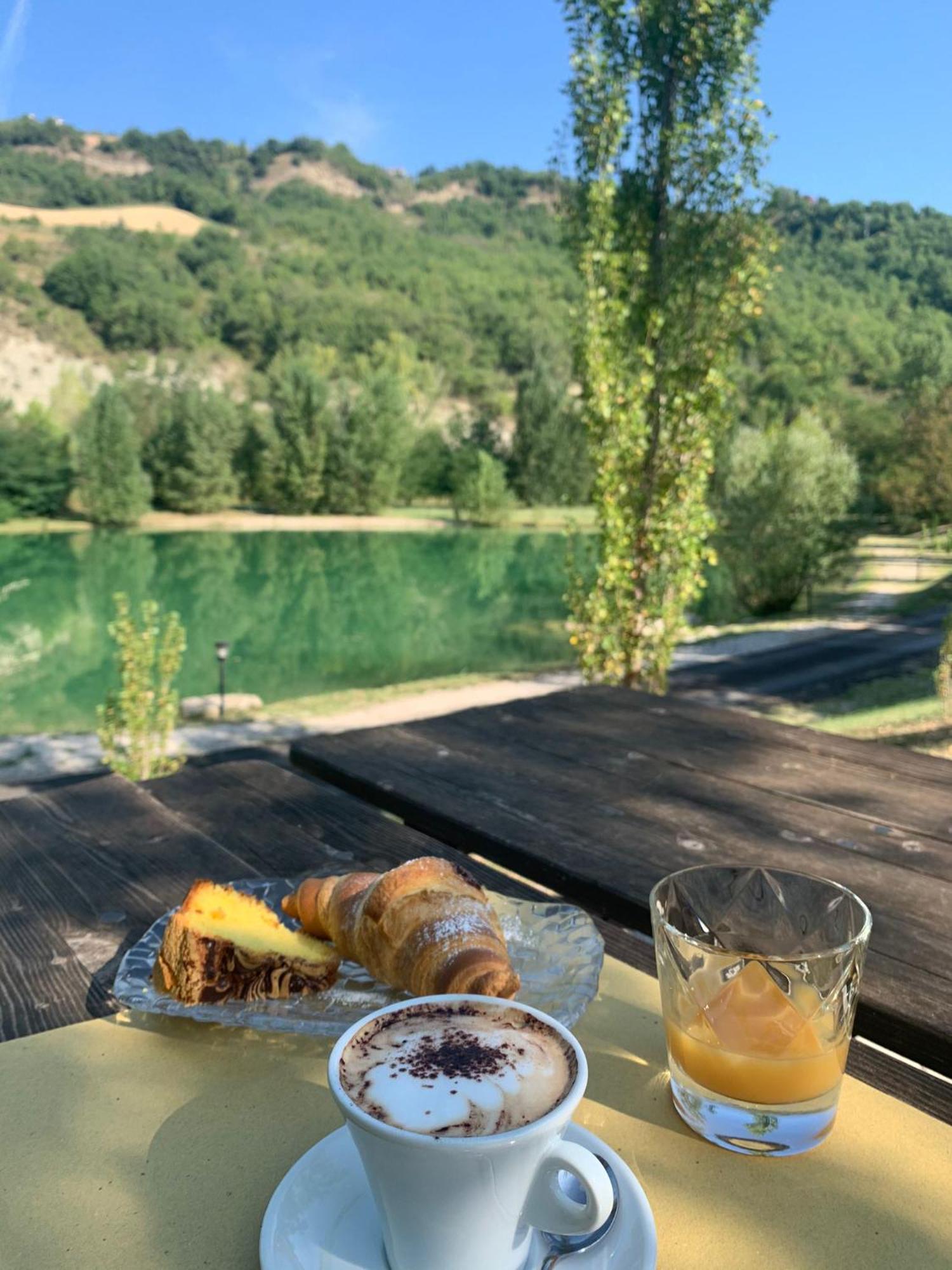 L'Anfora Country Club Bed & Breakfast Basciano Dış mekan fotoğraf